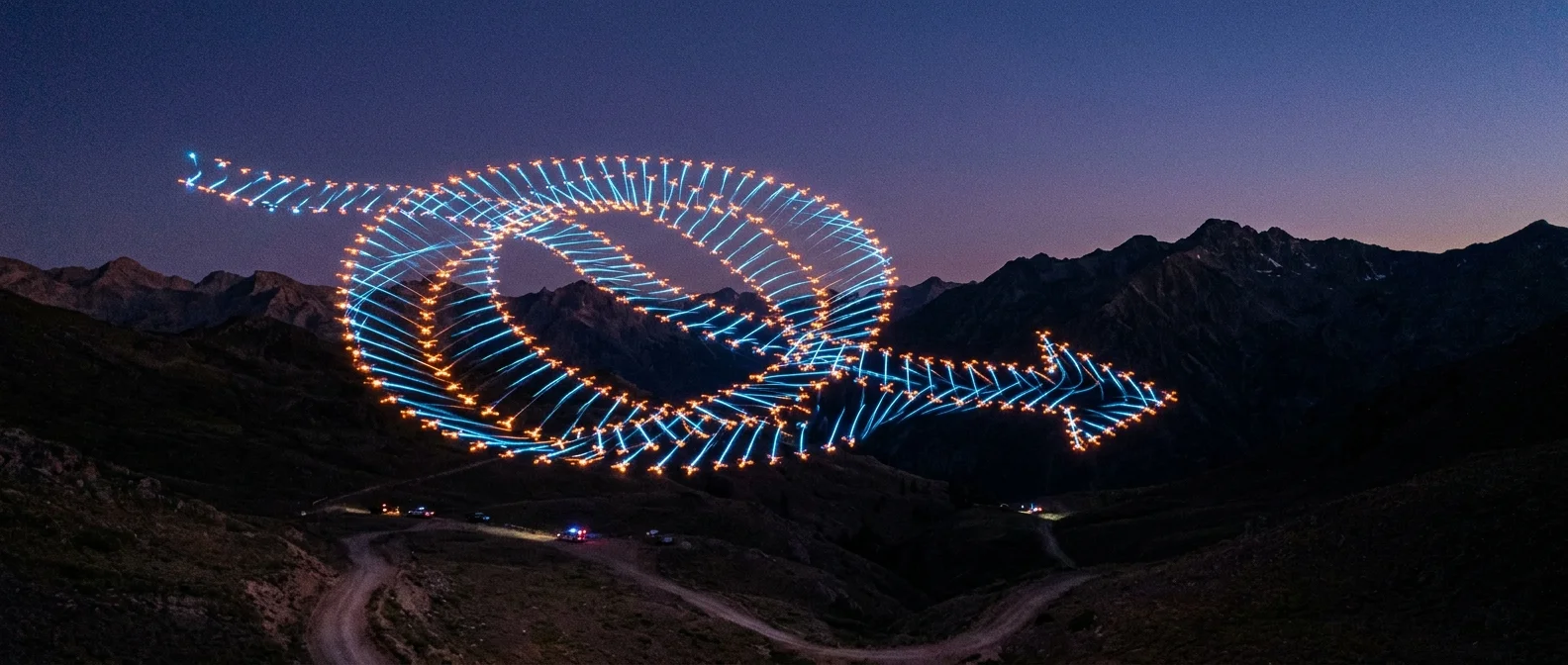 Kilobot swarm robots in collaborative mission - thousands of tiny robots forming patterns